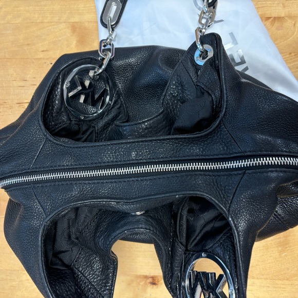 MICHAEL KORS Black Leather Handbag/Shoulder bag! Excellent Condition! - Picture 7 of 10